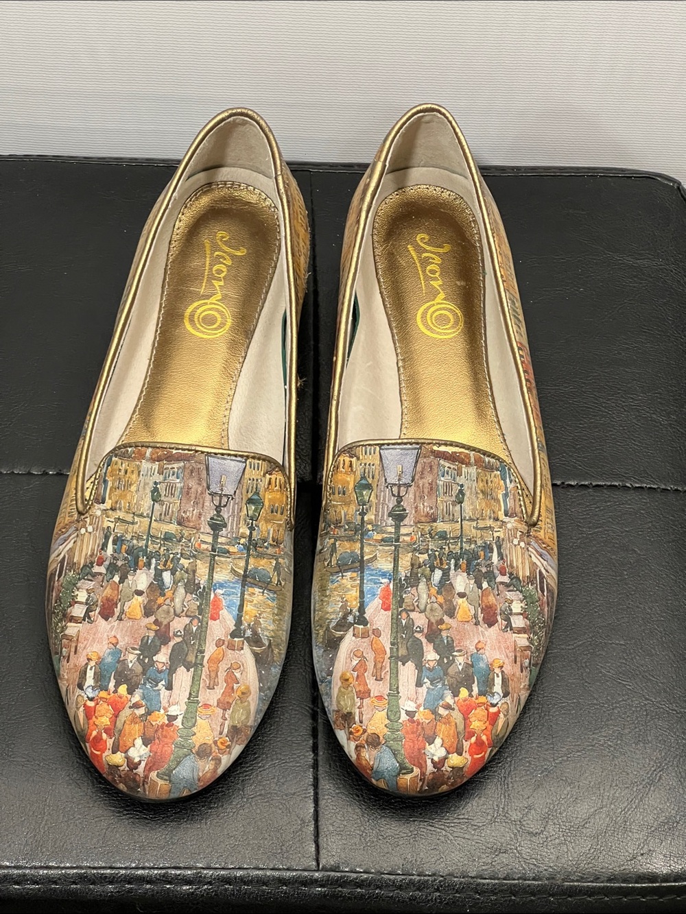 Vintage Leather Women's Leather Loafers by Icon Shoes Wearable Art Size 9